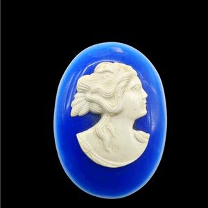 Vintage Vibrant Blue Cameo Brooch